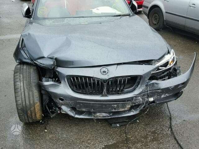 BMW 2 serija dalimis