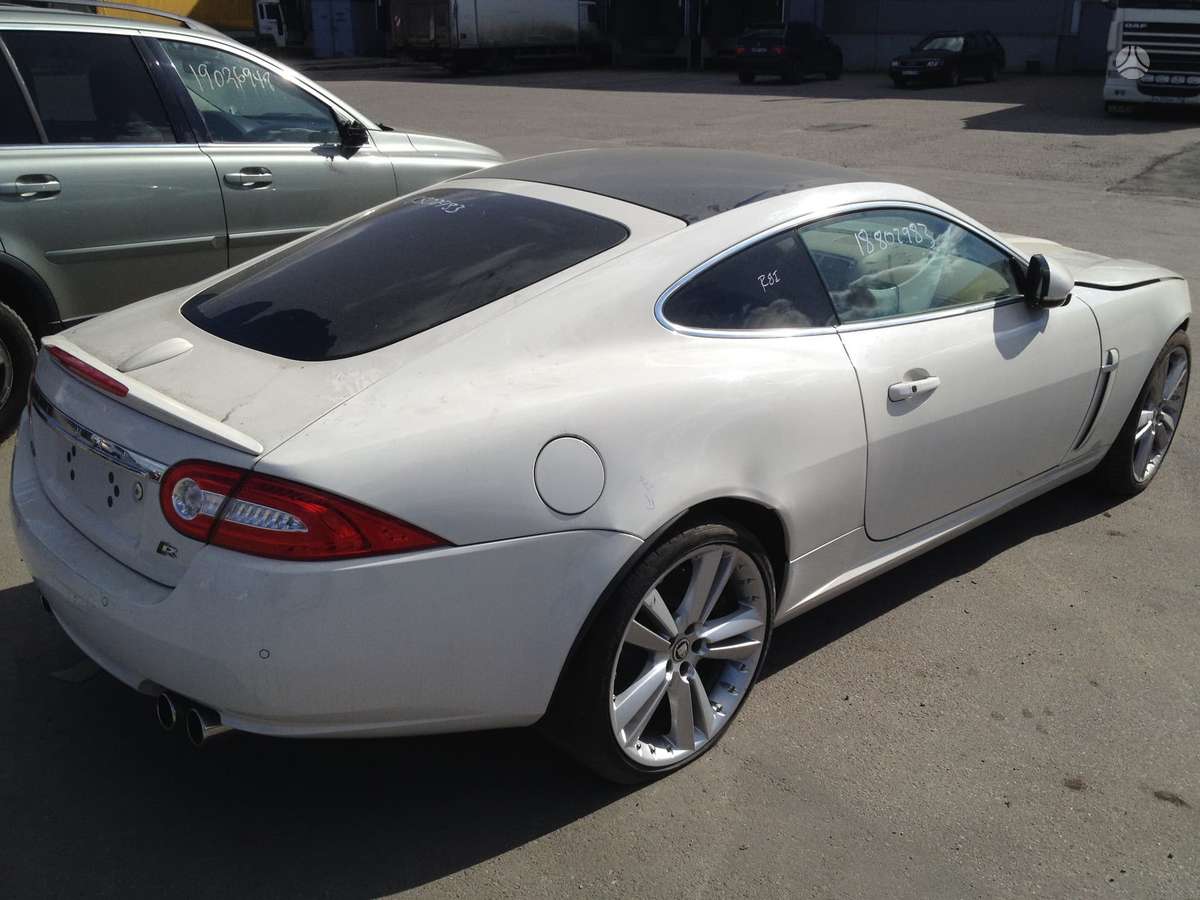 Jaguar XK детали шасси