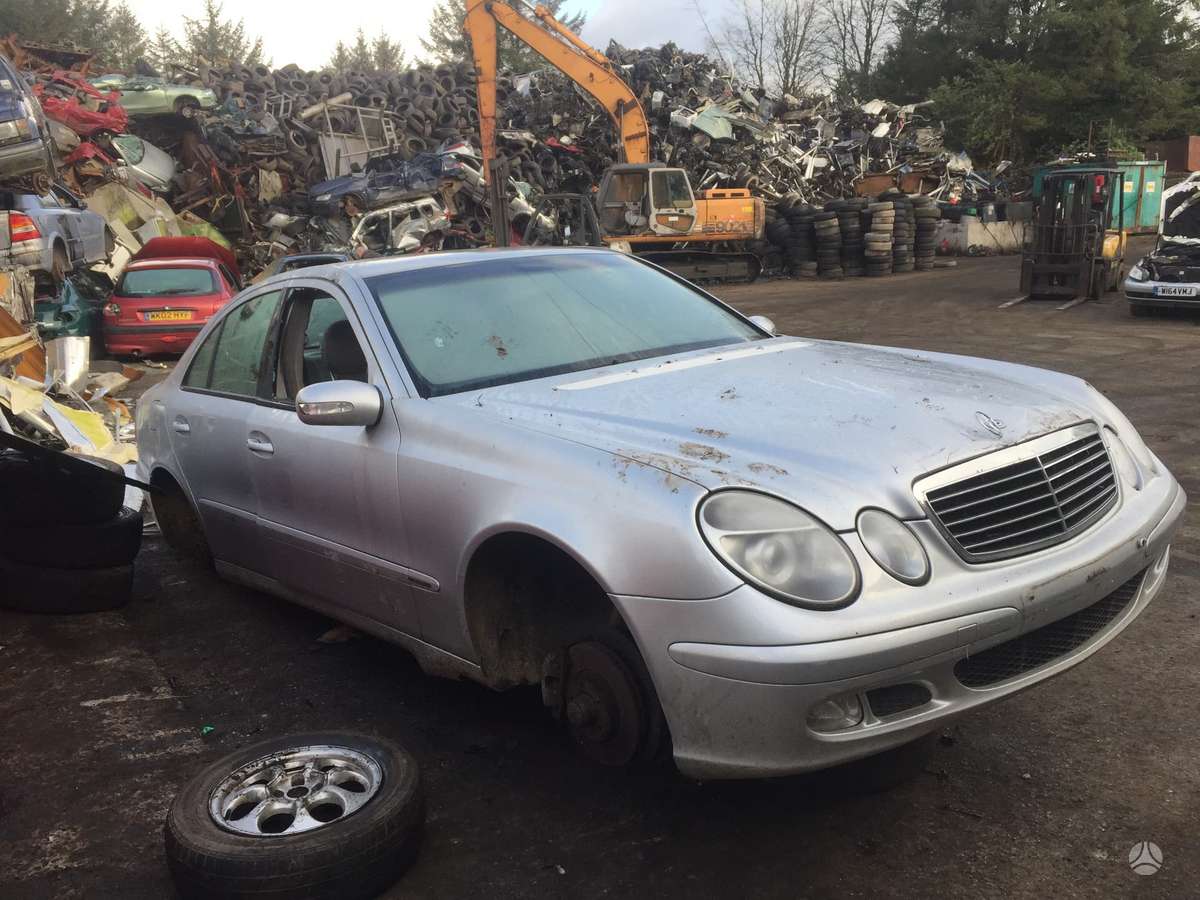 Mercedes-Benz E220 по частям