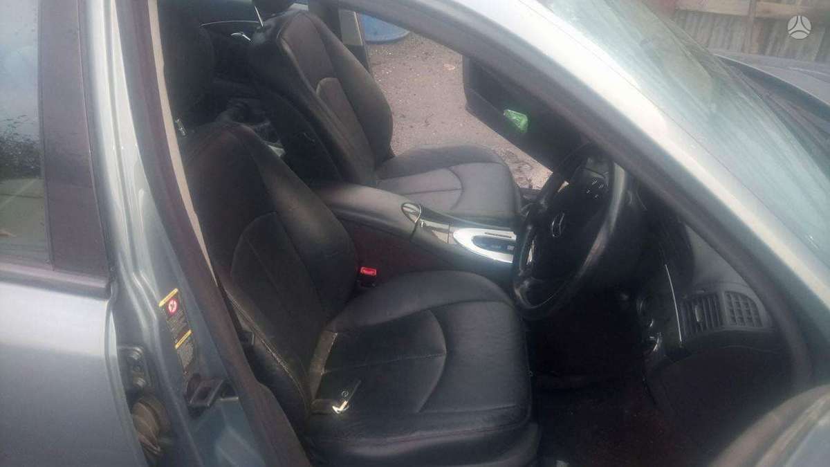 Mercedes-Benz E270