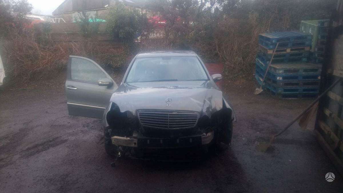 Mercedes-Benz E270