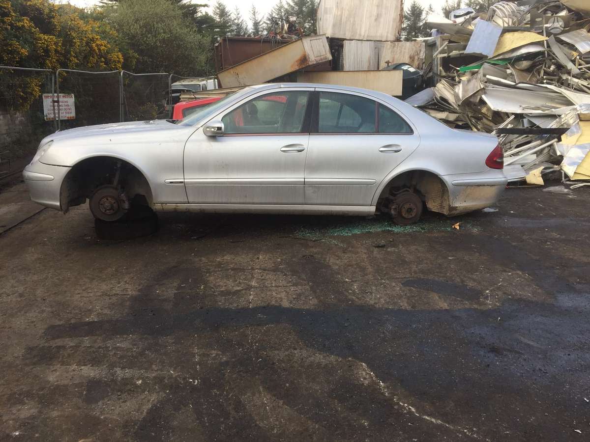 Mercedes-Benz E270