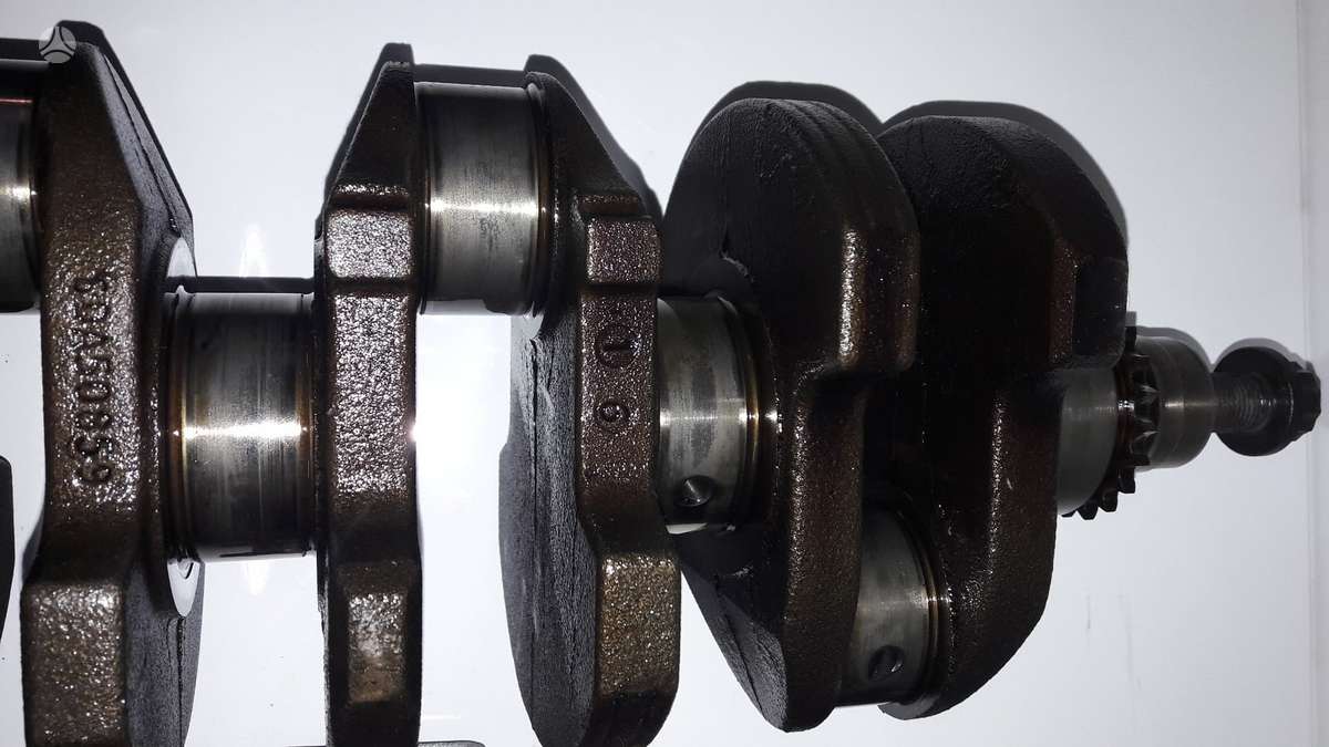 Volkswagen Golf, AXW, variklio detalės