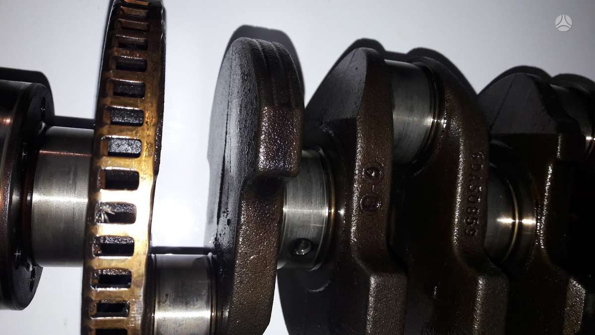 Volkswagen Golf, AXW, variklio detalės