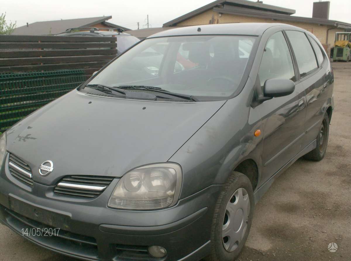 Nissan Almera Tino Dalimis