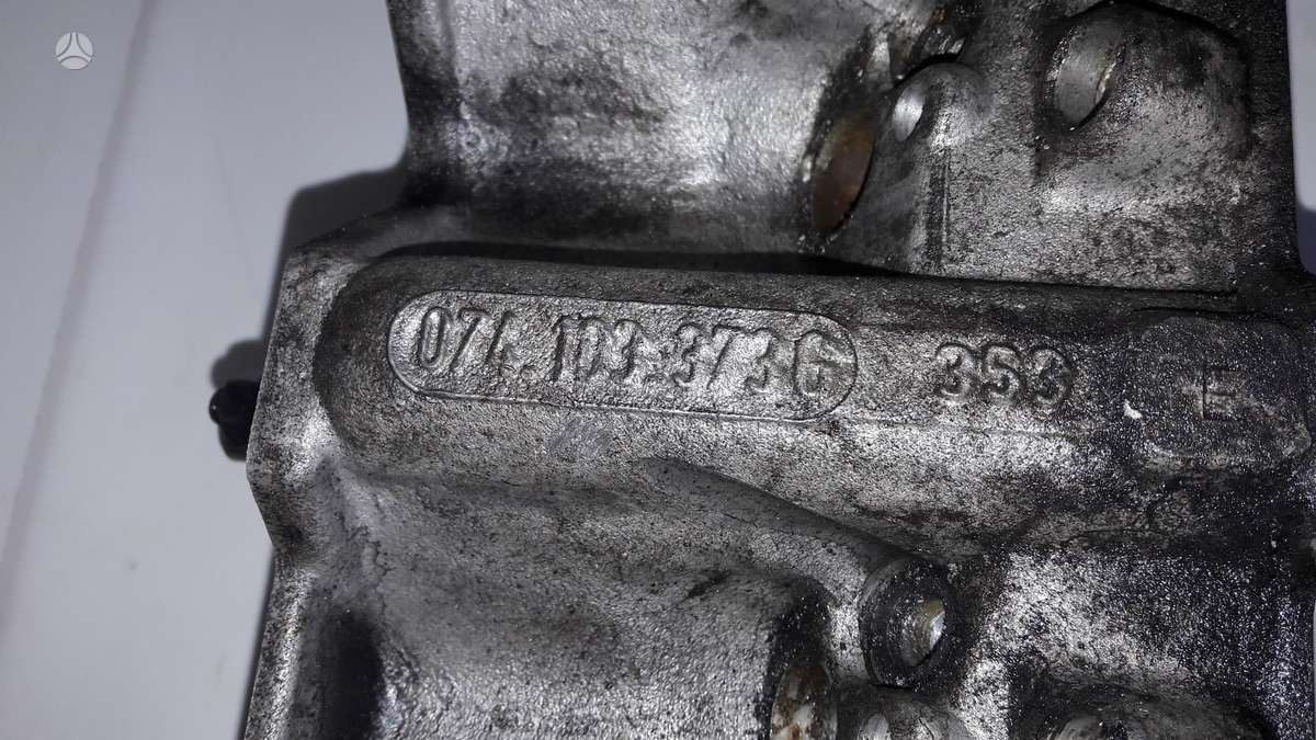 Volkswagen LT, Bbf, pistons, cylinder head