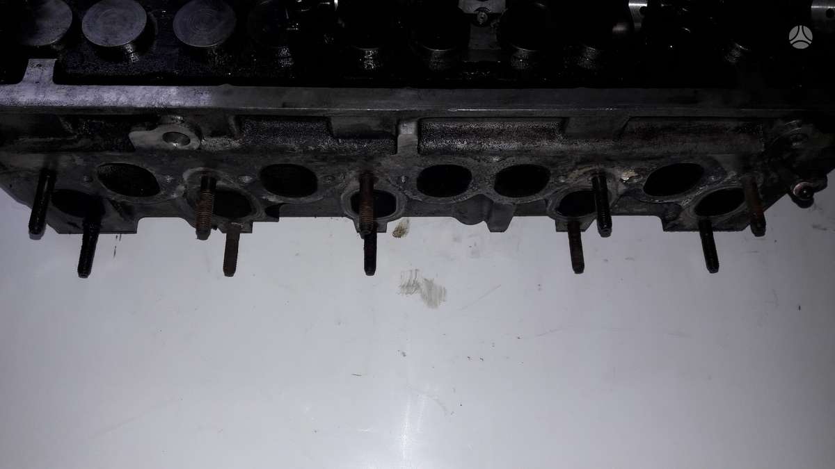 Volkswagen LT, Bbf, pistons, cylinder head