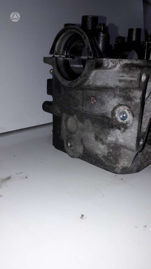 Volkswagen LT, Bbf, pistons, cylinder head
