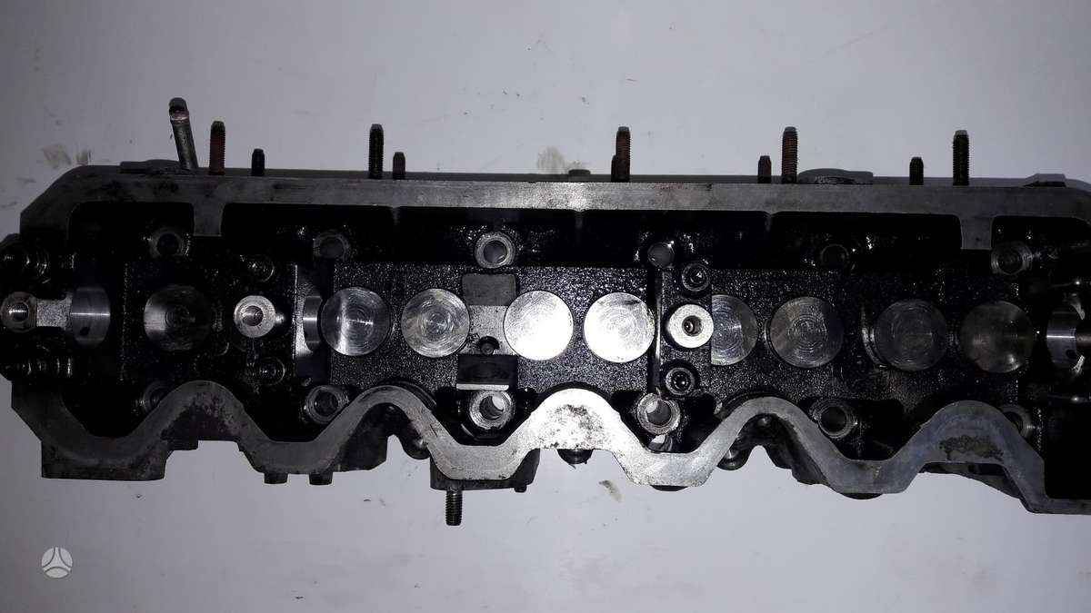 Volkswagen LT, Bbf, pistons, cylinder head