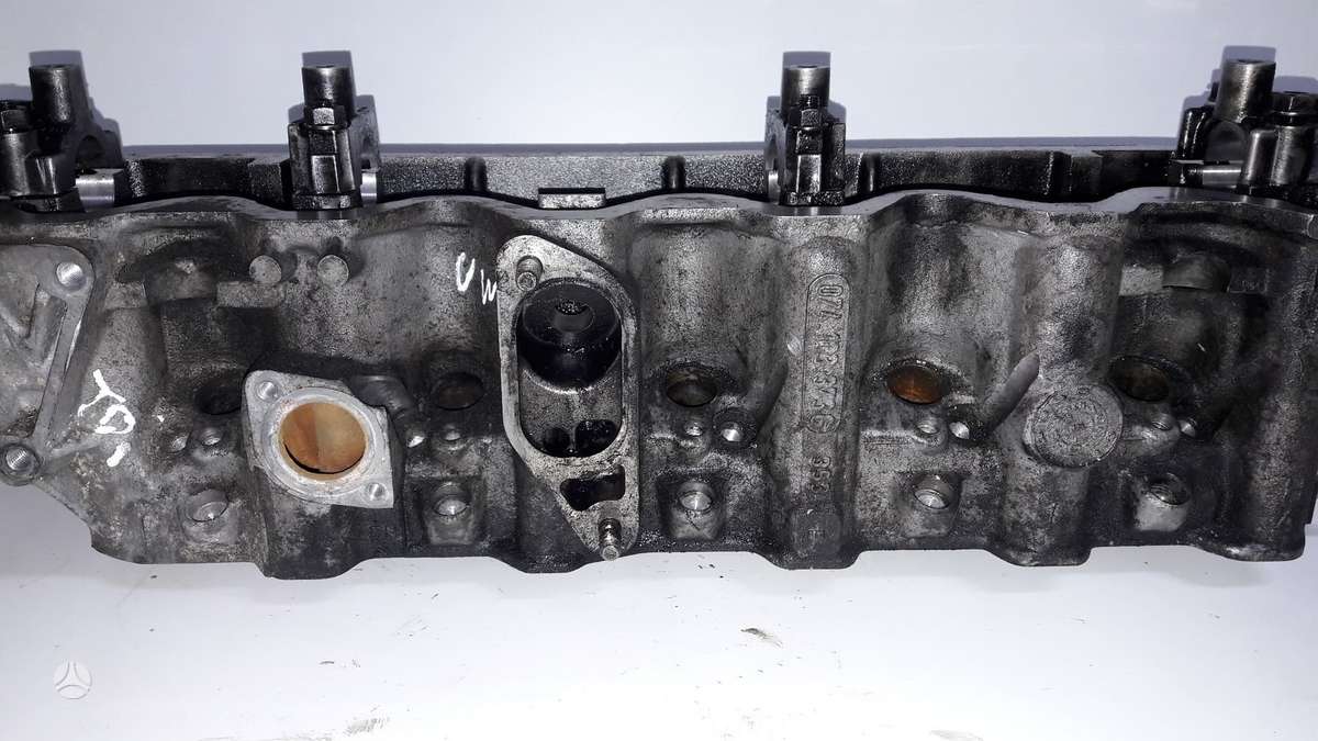 Volkswagen LT, Bbf, pistons, cylinder head