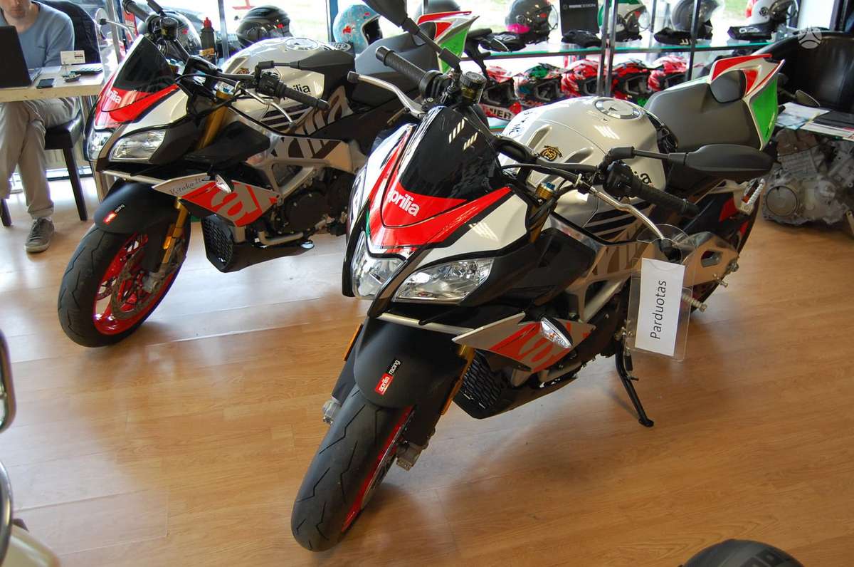 Aprilia RSV 1100cc, superbikes