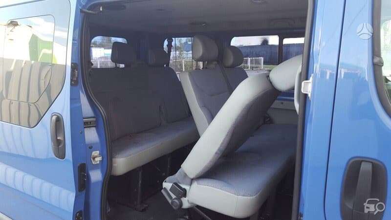 Renault Trafic, passenger vans