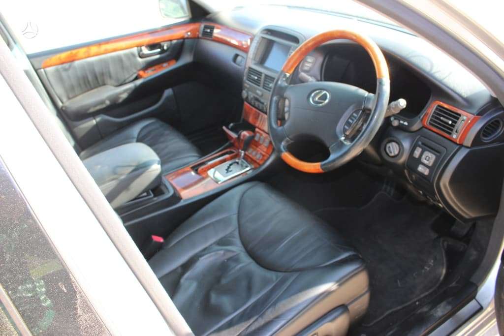 Lexus LS 430 по частям