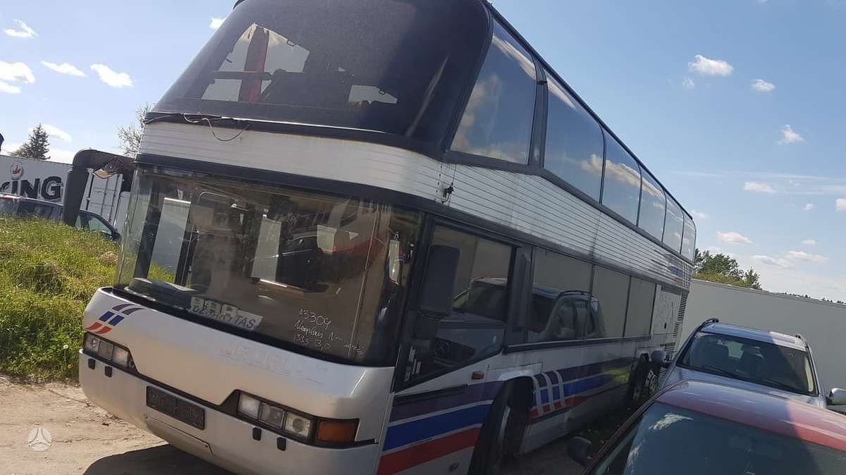 Neoplan N122, buses
