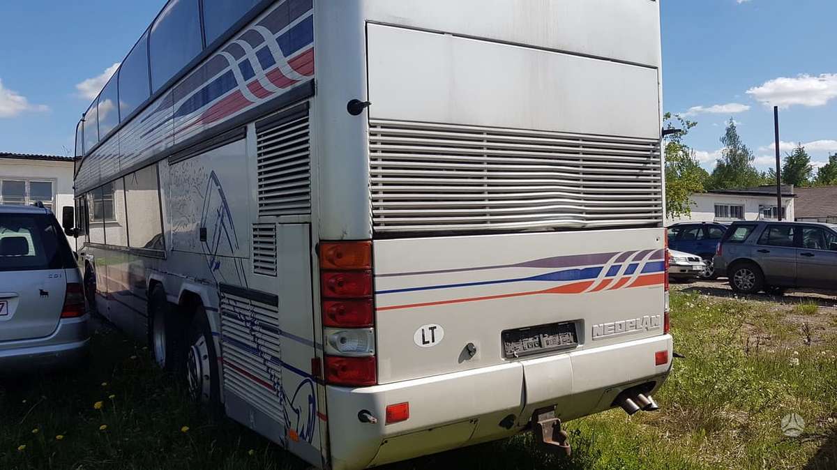 Neoplan N122, buses