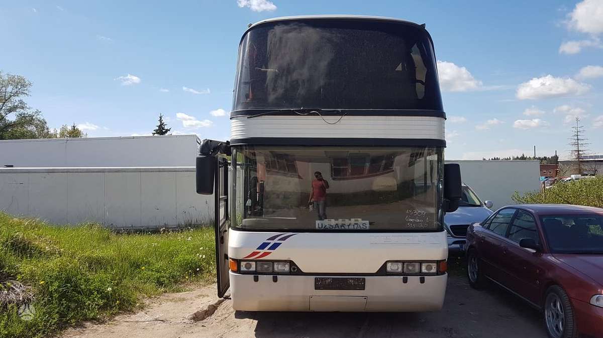 Neoplan N122, buses