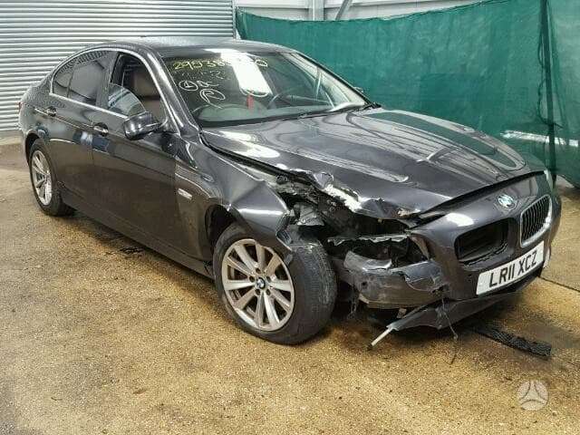 BMW 5 serija Dalimis is anglijos