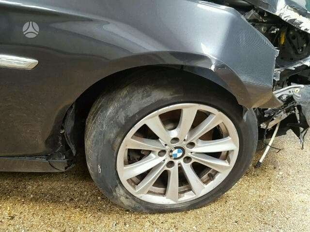 BMW 5 serija Dalimis is anglijos