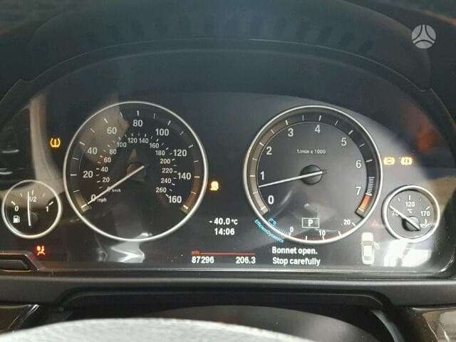 BMW 5 serija Dalimis is anglijos