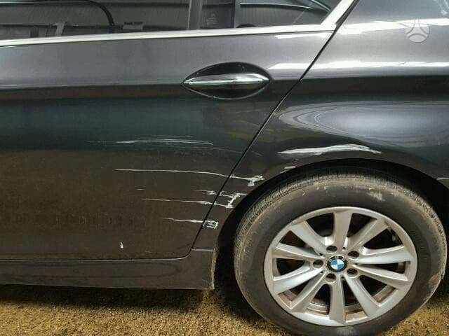 BMW 5 serija Dalimis is anglijos