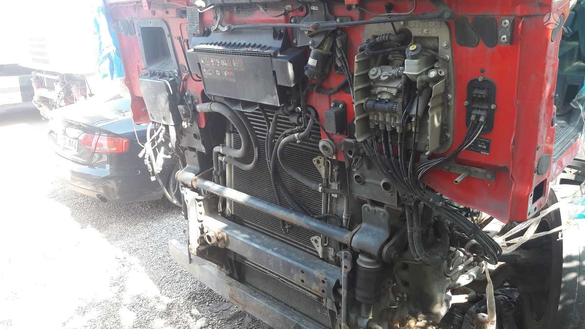 Iveco Stralis visos dalys, тягачи