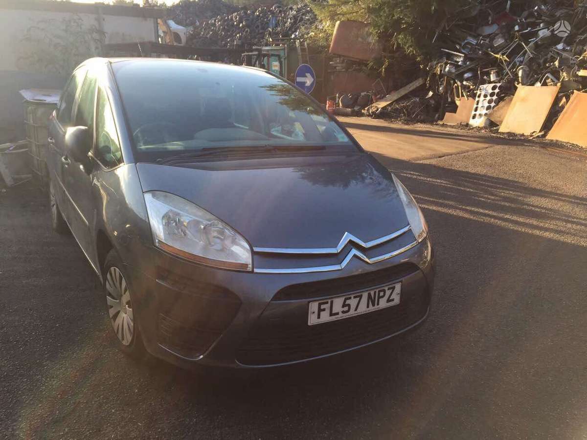 Citroen C4 Picasso dalimis. 1 6 hdi