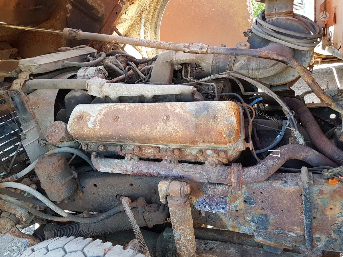 MAZ V-6, V-8,