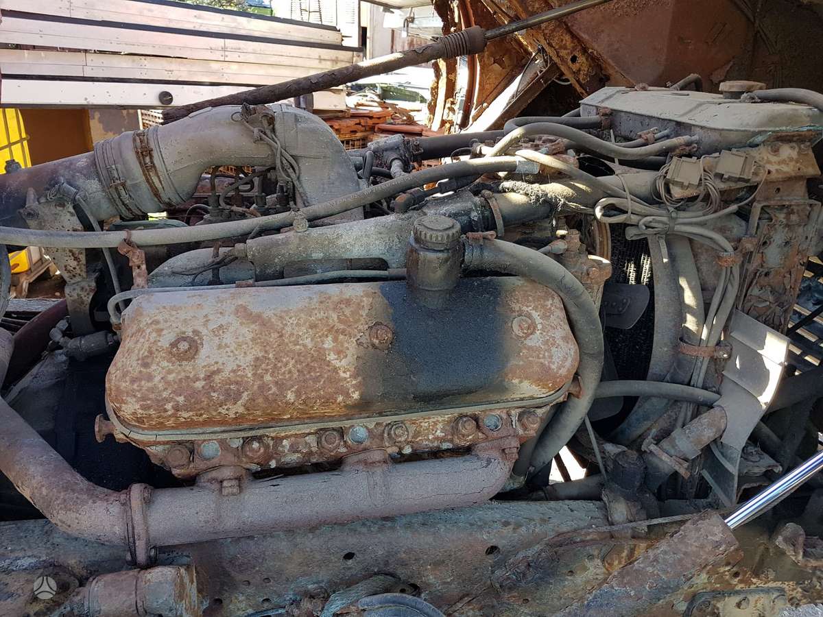 MAZ V-6, V-8,