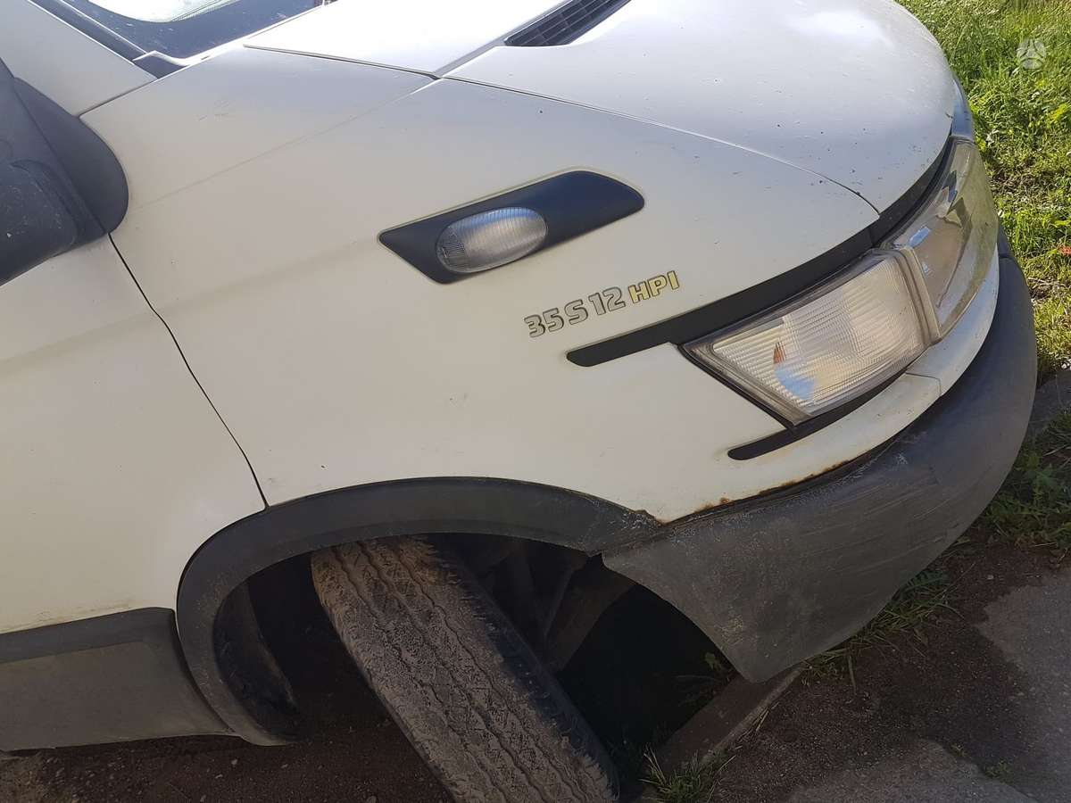 Iveco Daily 35s12, preču