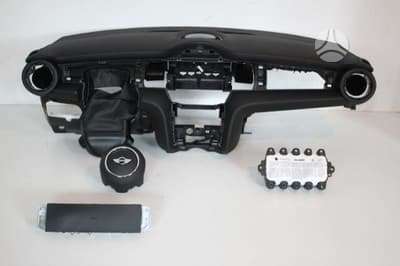 Mini One dashboard, airbags, seat belts