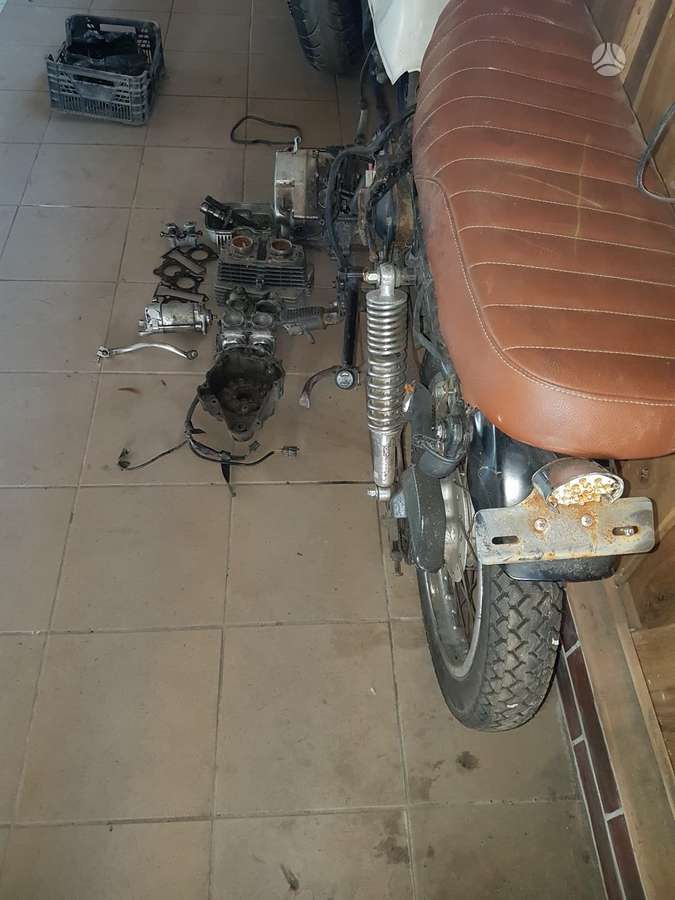 Honda CB, street / classic