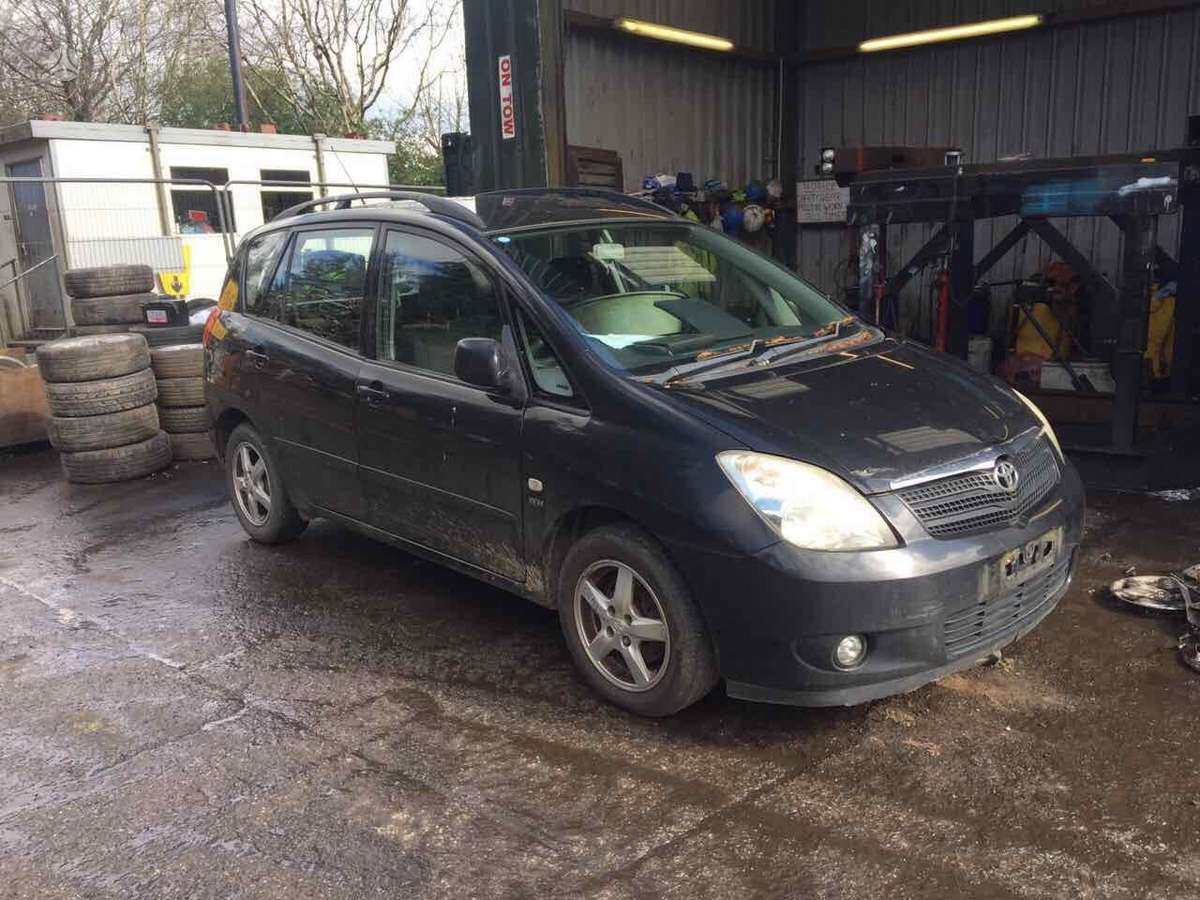 Toyota Corolla Verso rezerves daļās