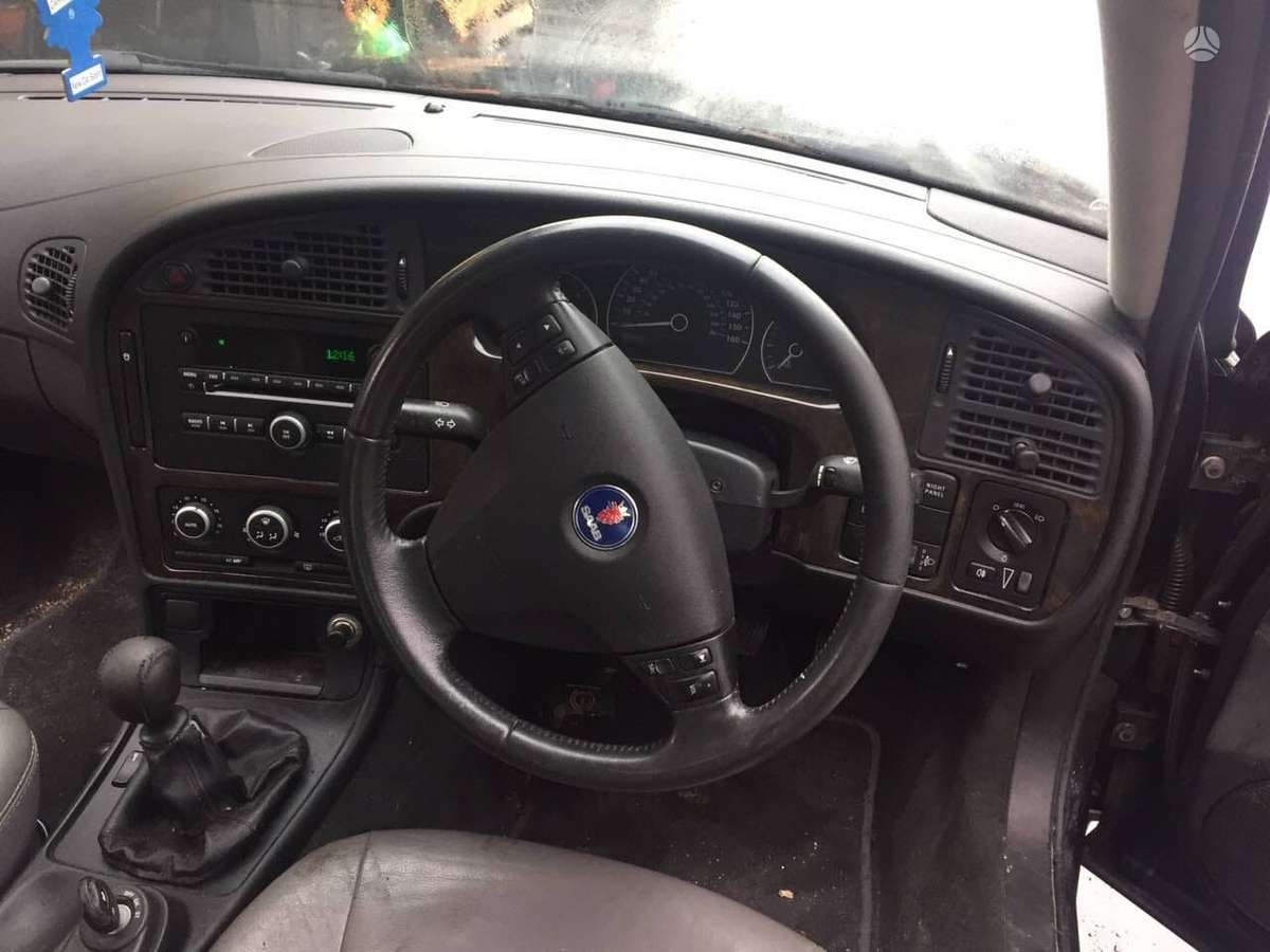 Saab 9-5 for parts