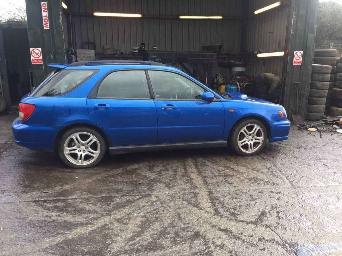 Subaru Impreza dalimis. 2 0 benzinas