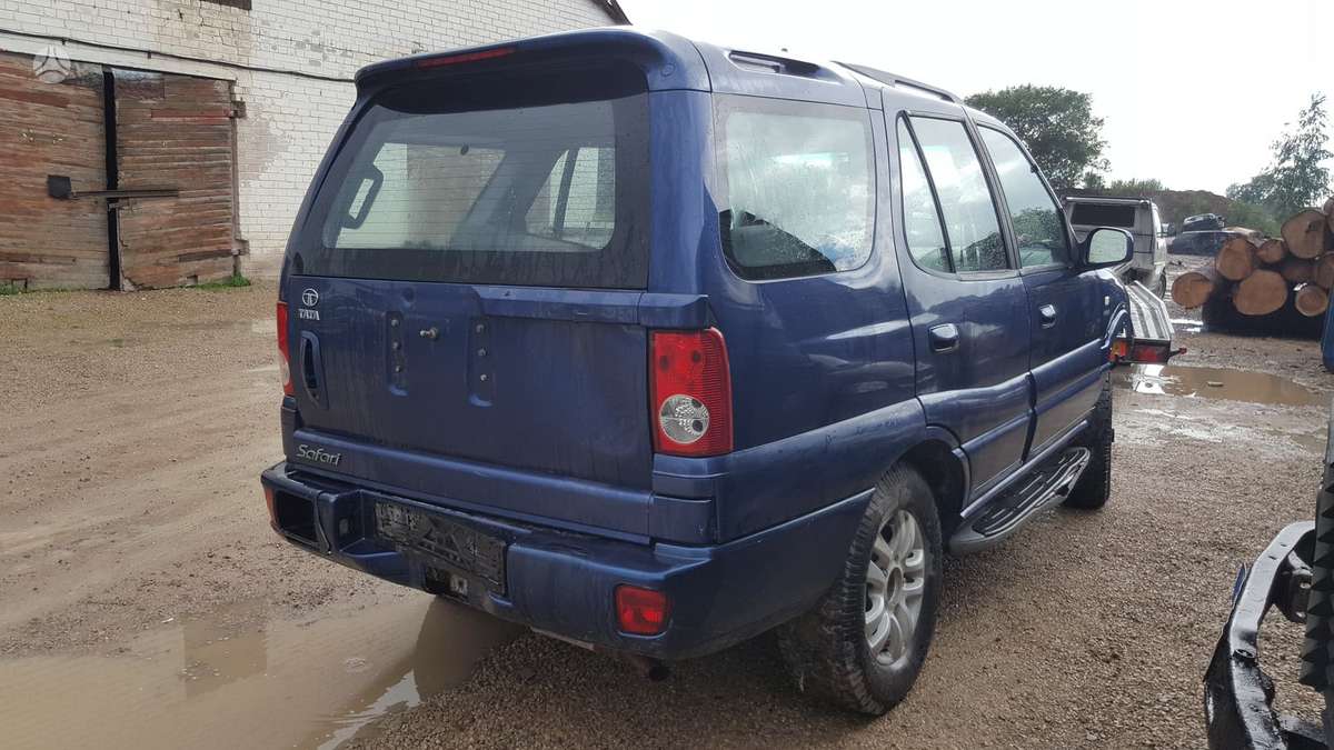 Tata Safari