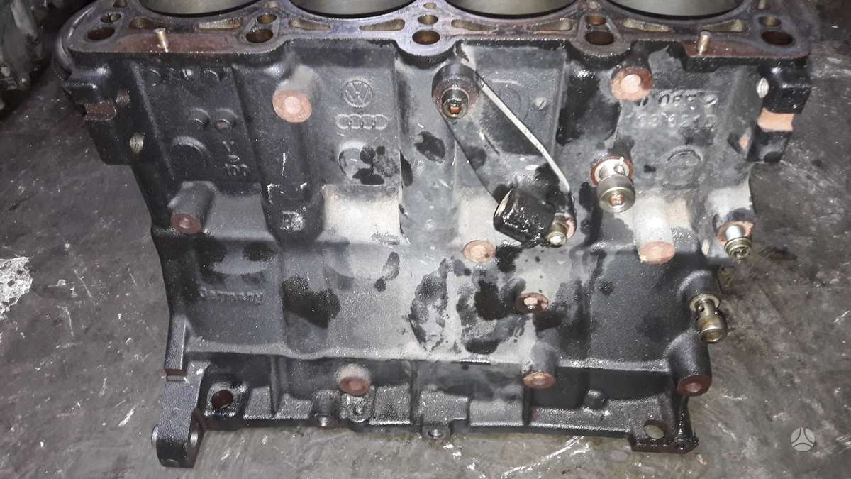 Volkswagen Golf, Axx, variklio detalės