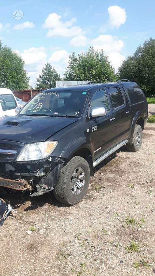 Toyota Hilux dalimis