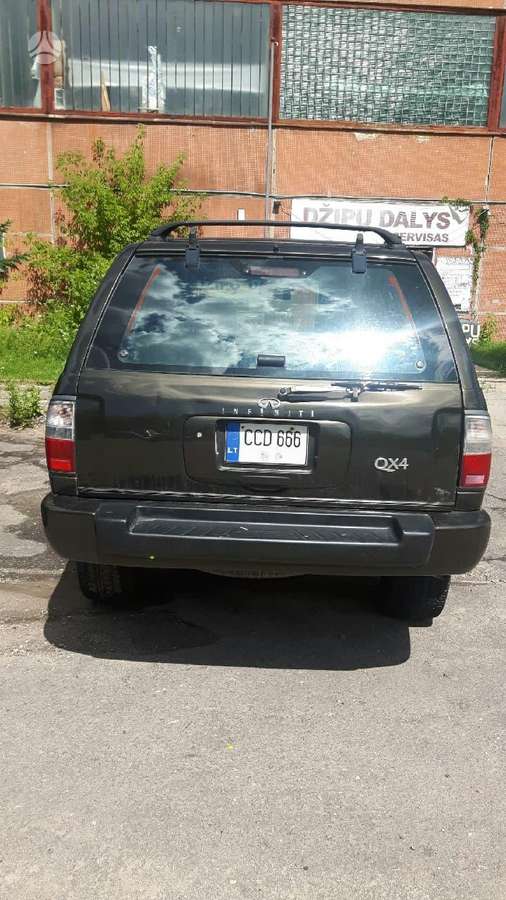 Infiniti QX4 rezerves daļās