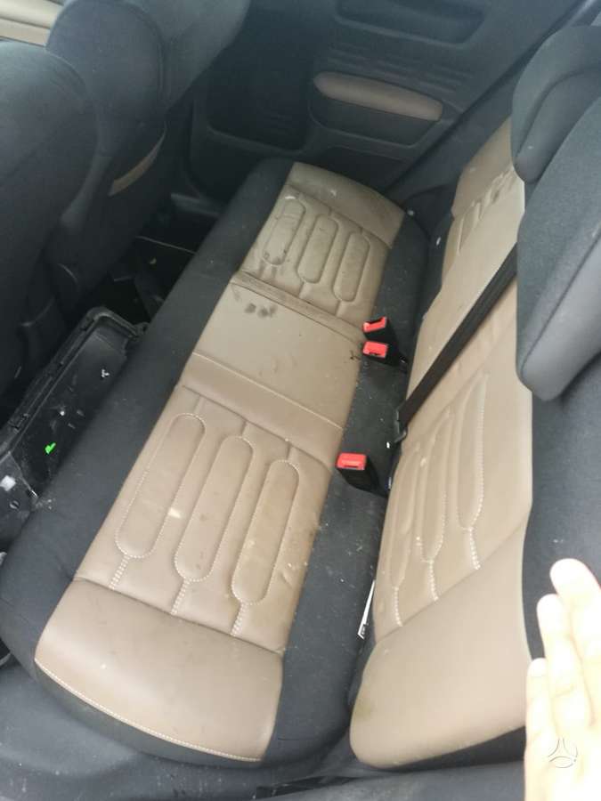Citroen C4 Cactus Spalvos kodas efcd