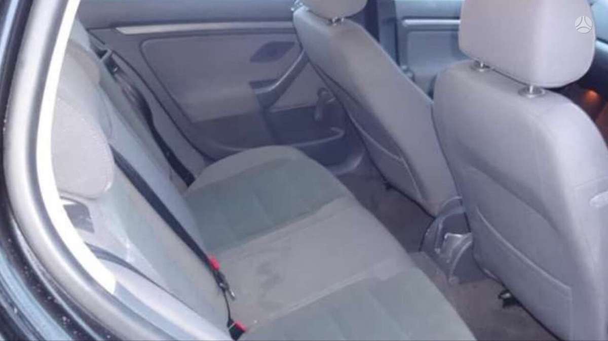 Volkswagen Golf dalimis