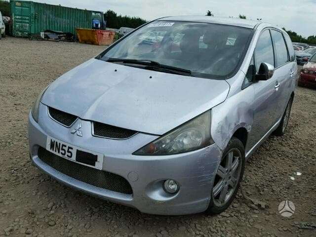 Mitsubishi Grandis dalimis