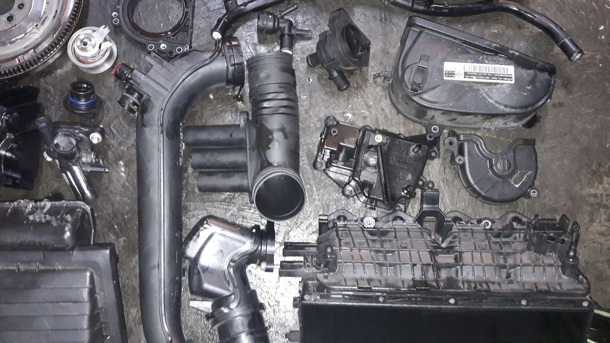 Volkswagen Golf, Cyv, engine parts