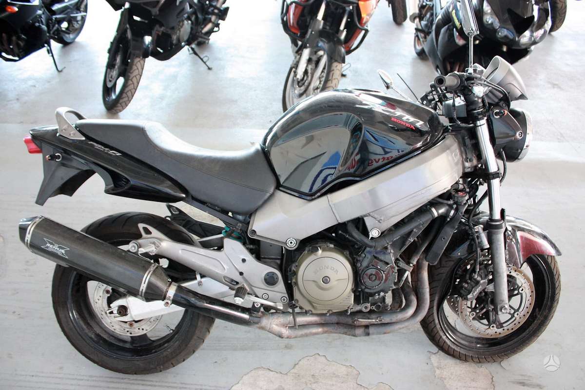 Honda CB, street / classic