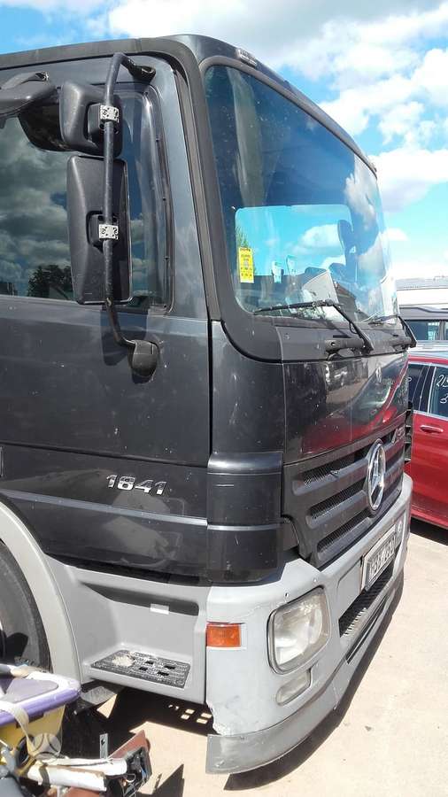 Mercedes-Benz 1841, trucks