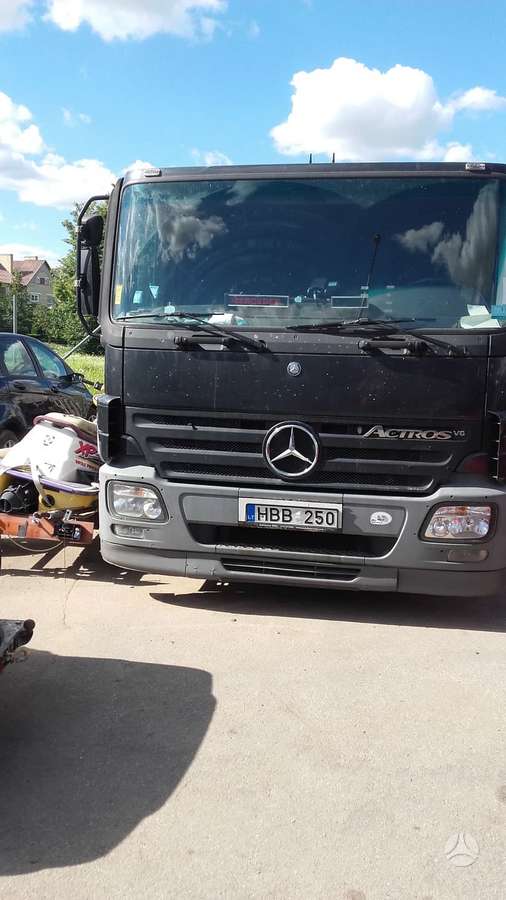 Mercedes-Benz 1841, trucks