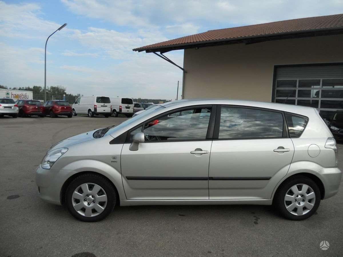 Toyota Corolla Verso 1 8l 2 0td 2003 2008