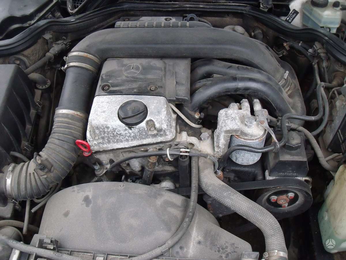 Mercedes-Benz E220 Dalimis