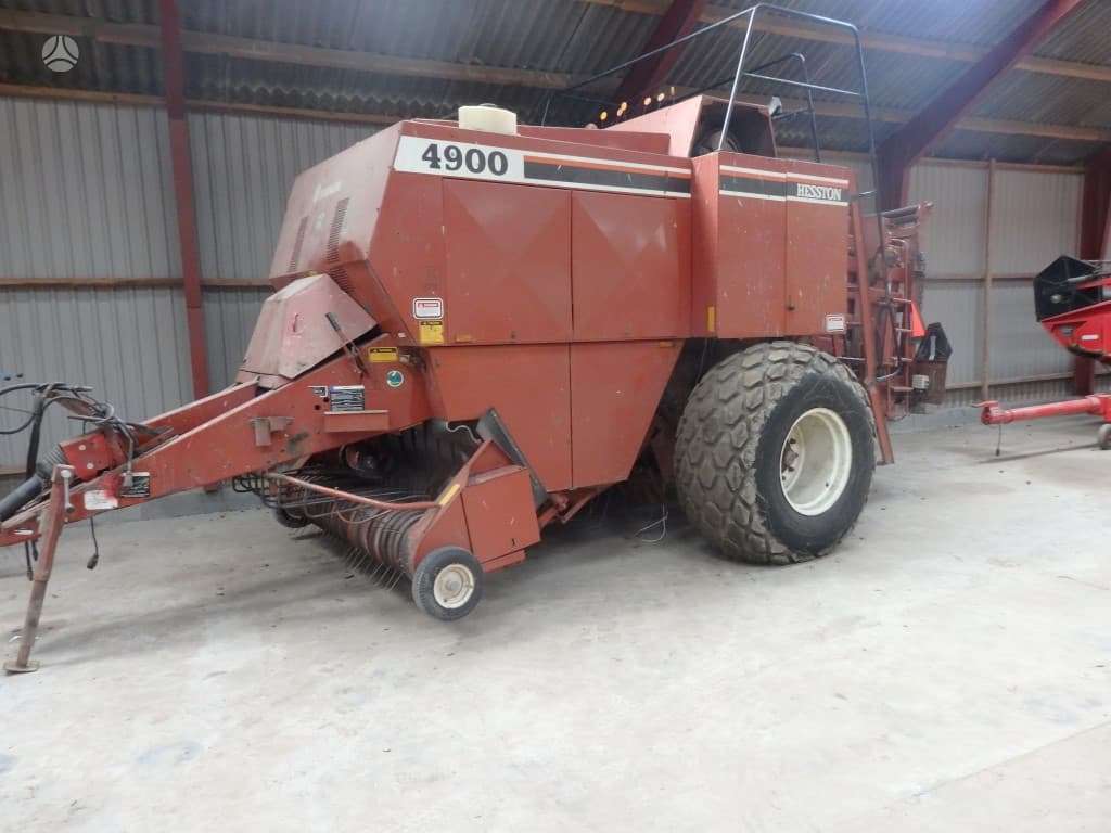 Hesston 4900, balers