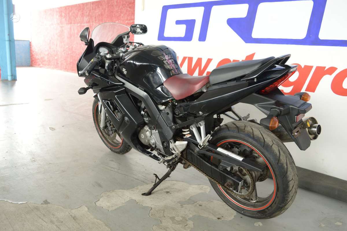 Suzuki SV, street / classic