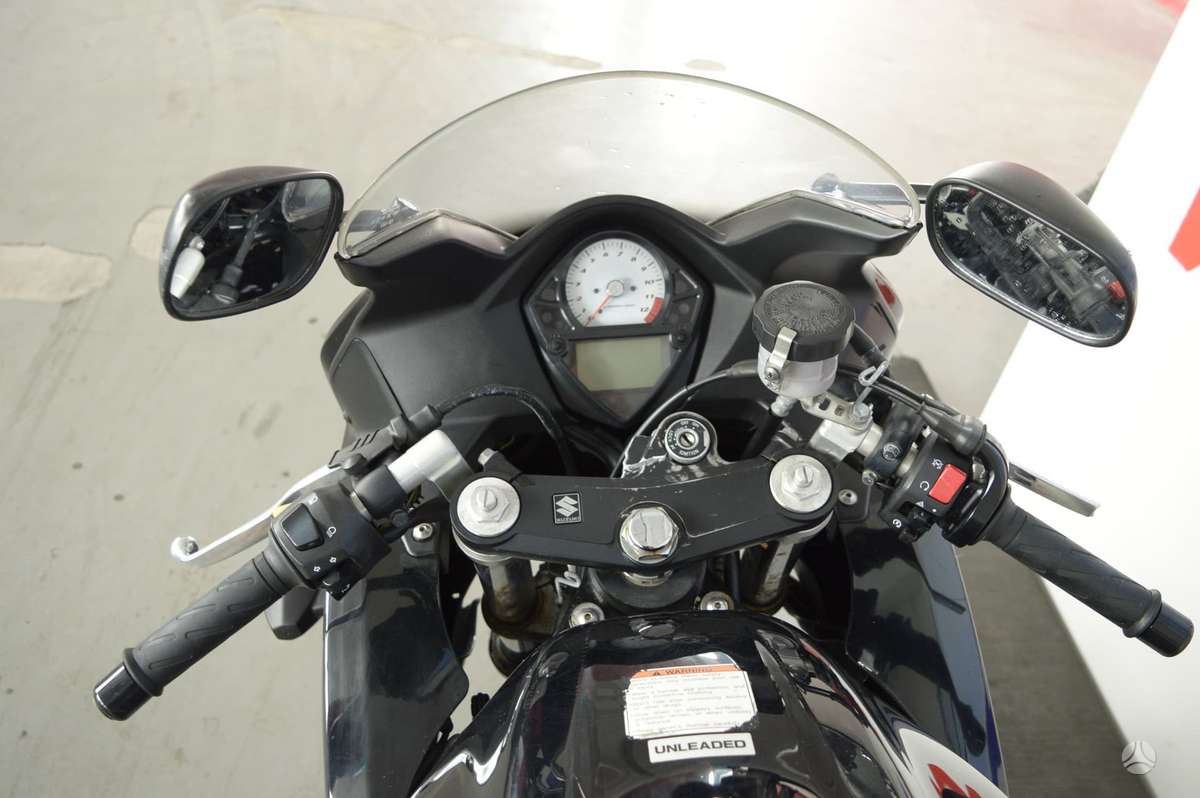 Suzuki SV, street / classic